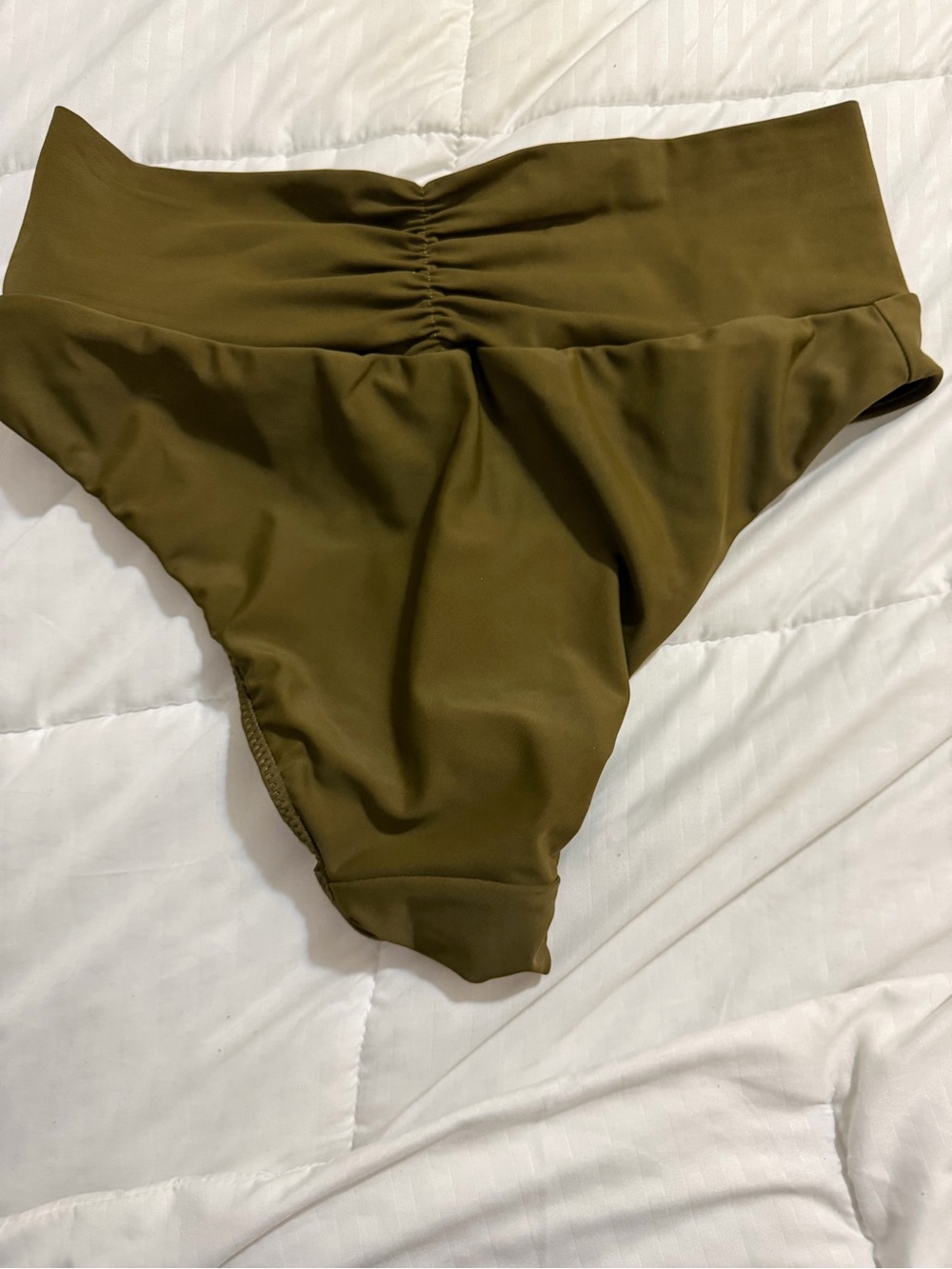 High-Waist Ruched Bikini Bottoms - Olive